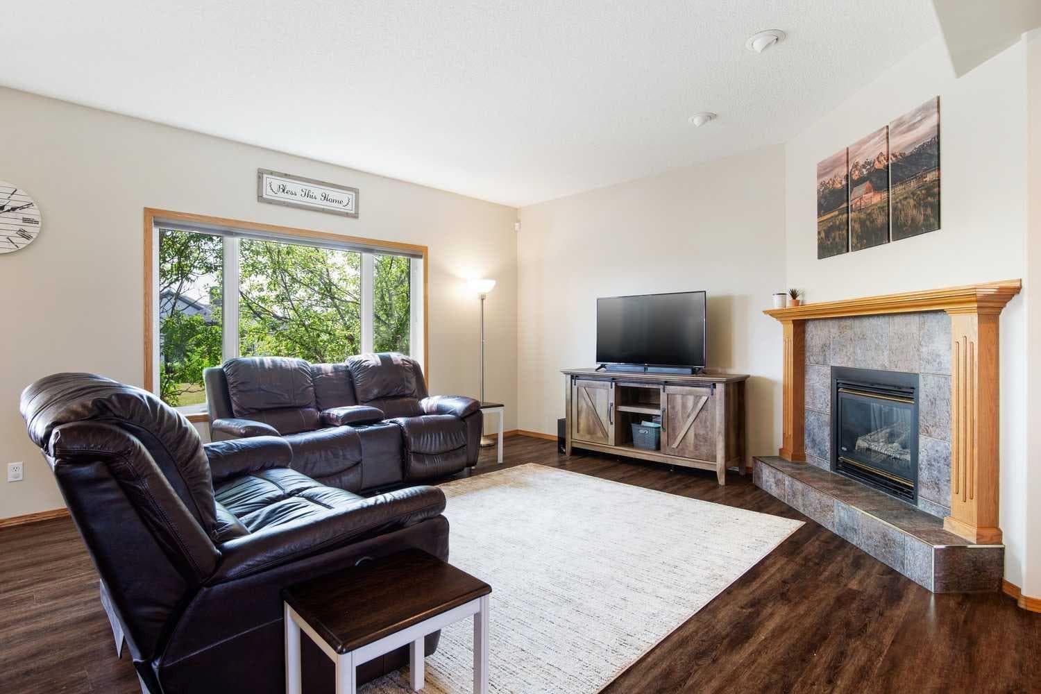 16 Henderson Bay NE