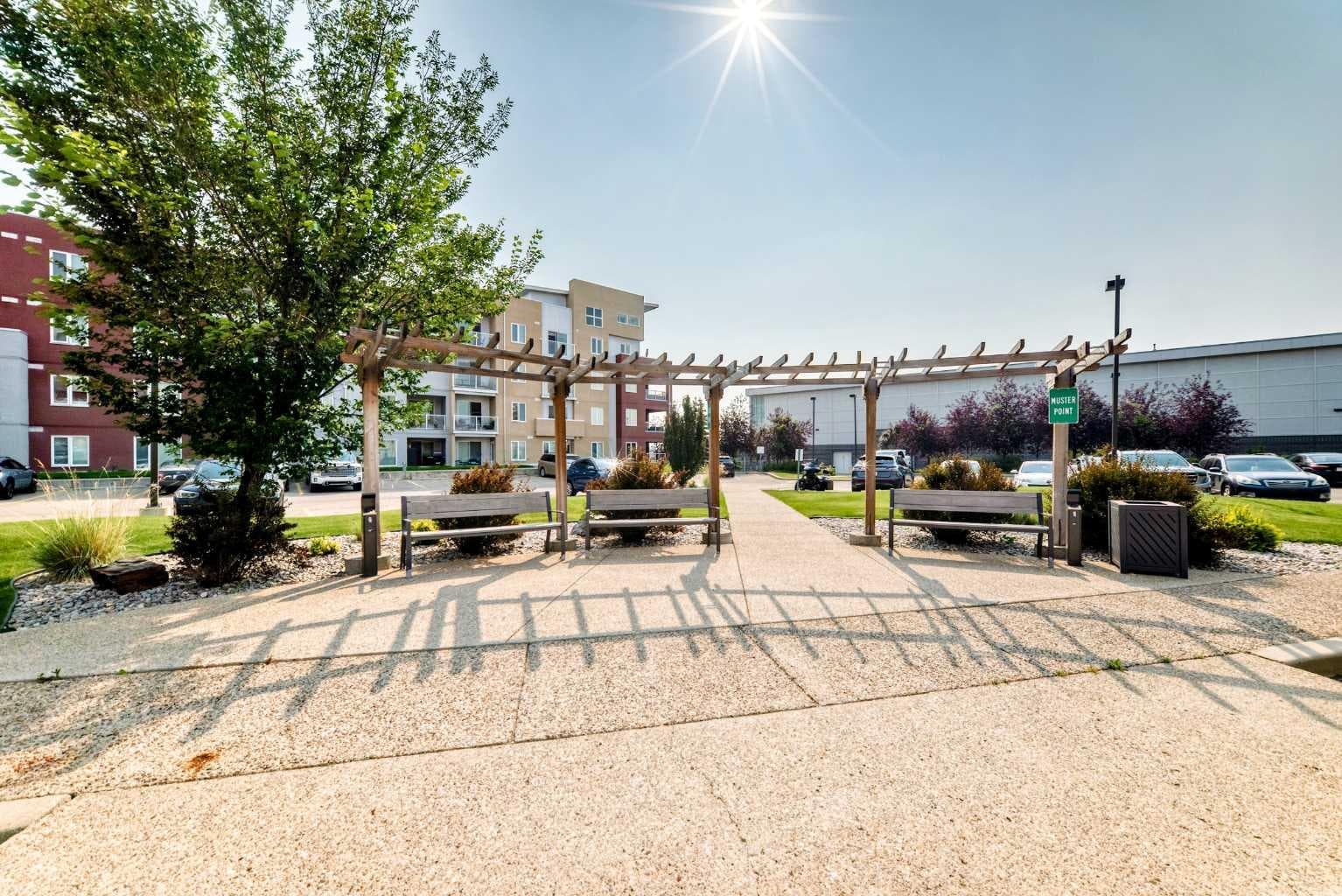 1308, 604 East Lake Boulevard NE