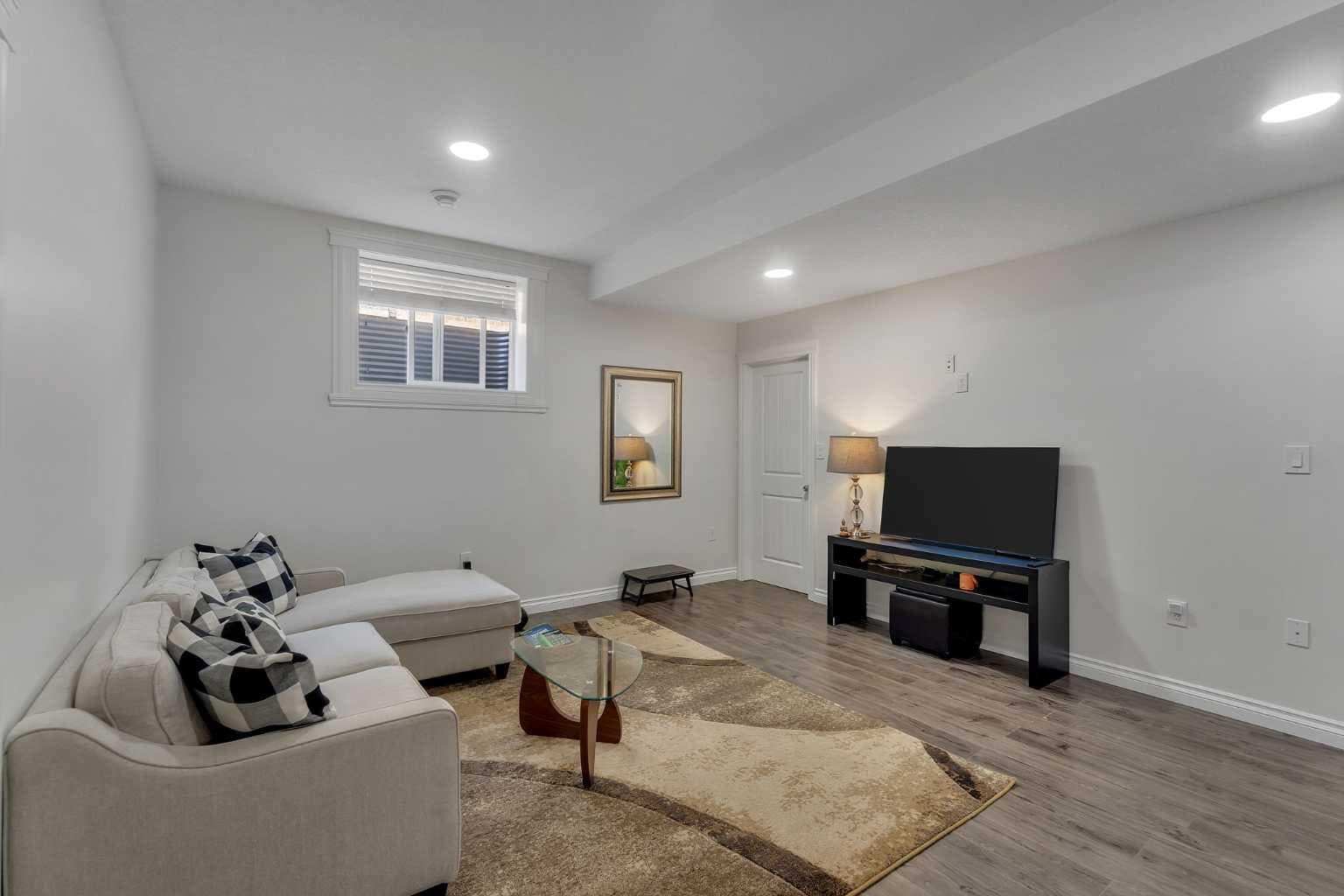 308 Kinniburgh Link 
