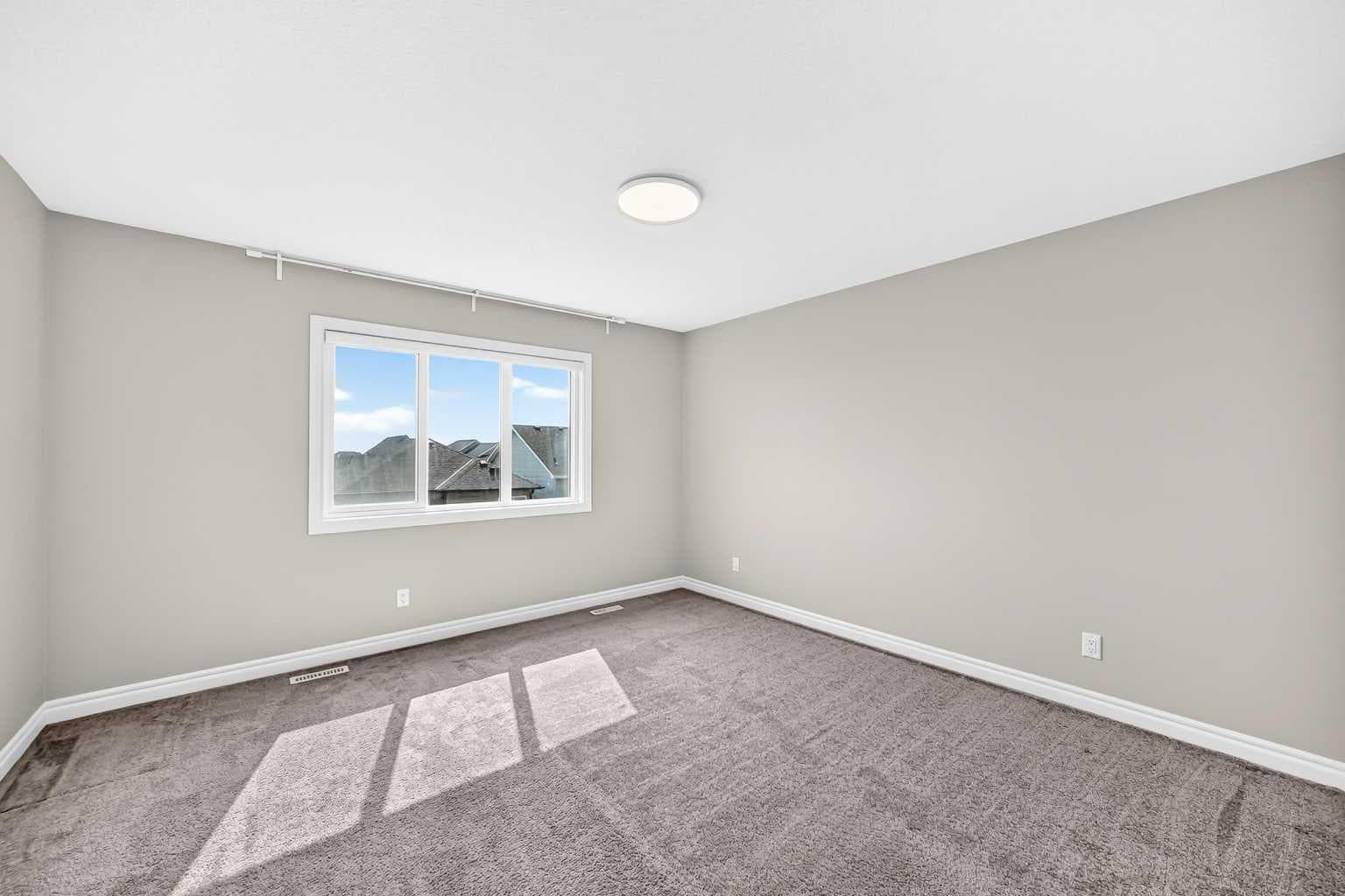 82 Nolanhurst Rise NW