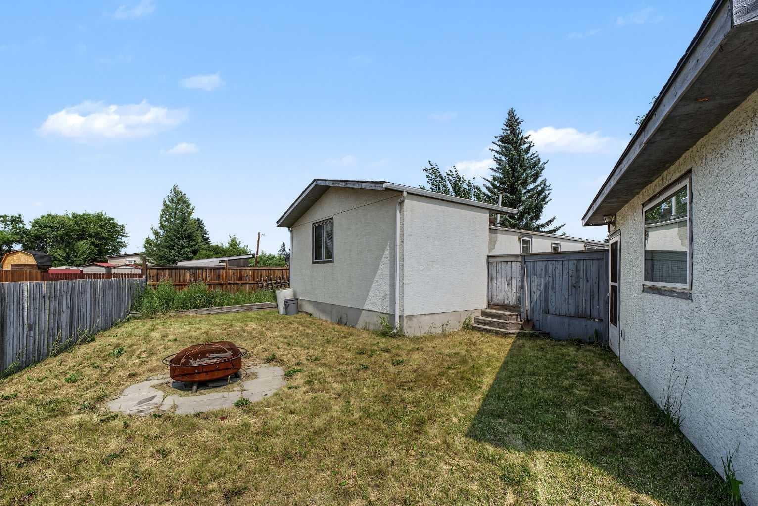 145 Spring Haven Mews SE