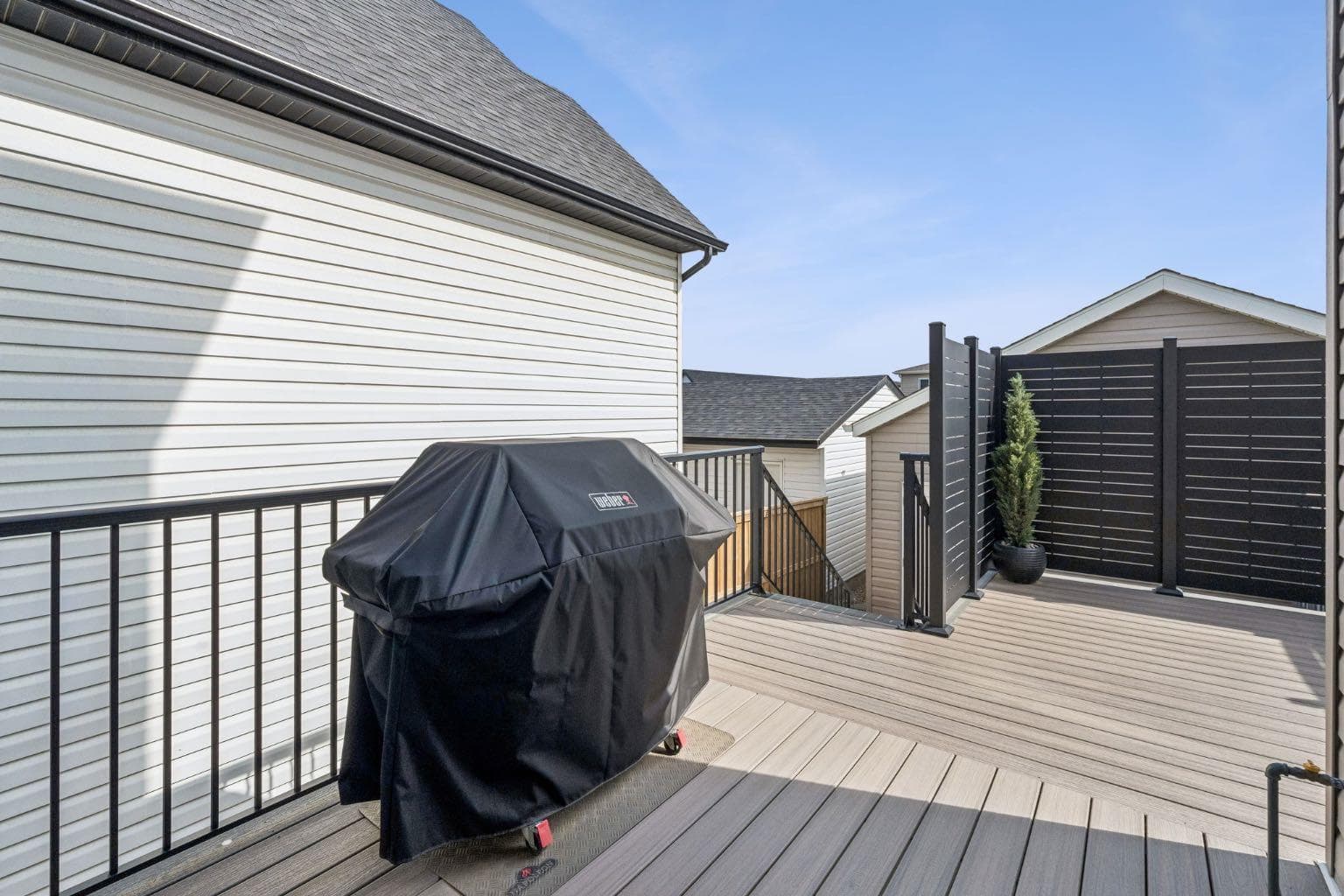125 Rochester Way NW