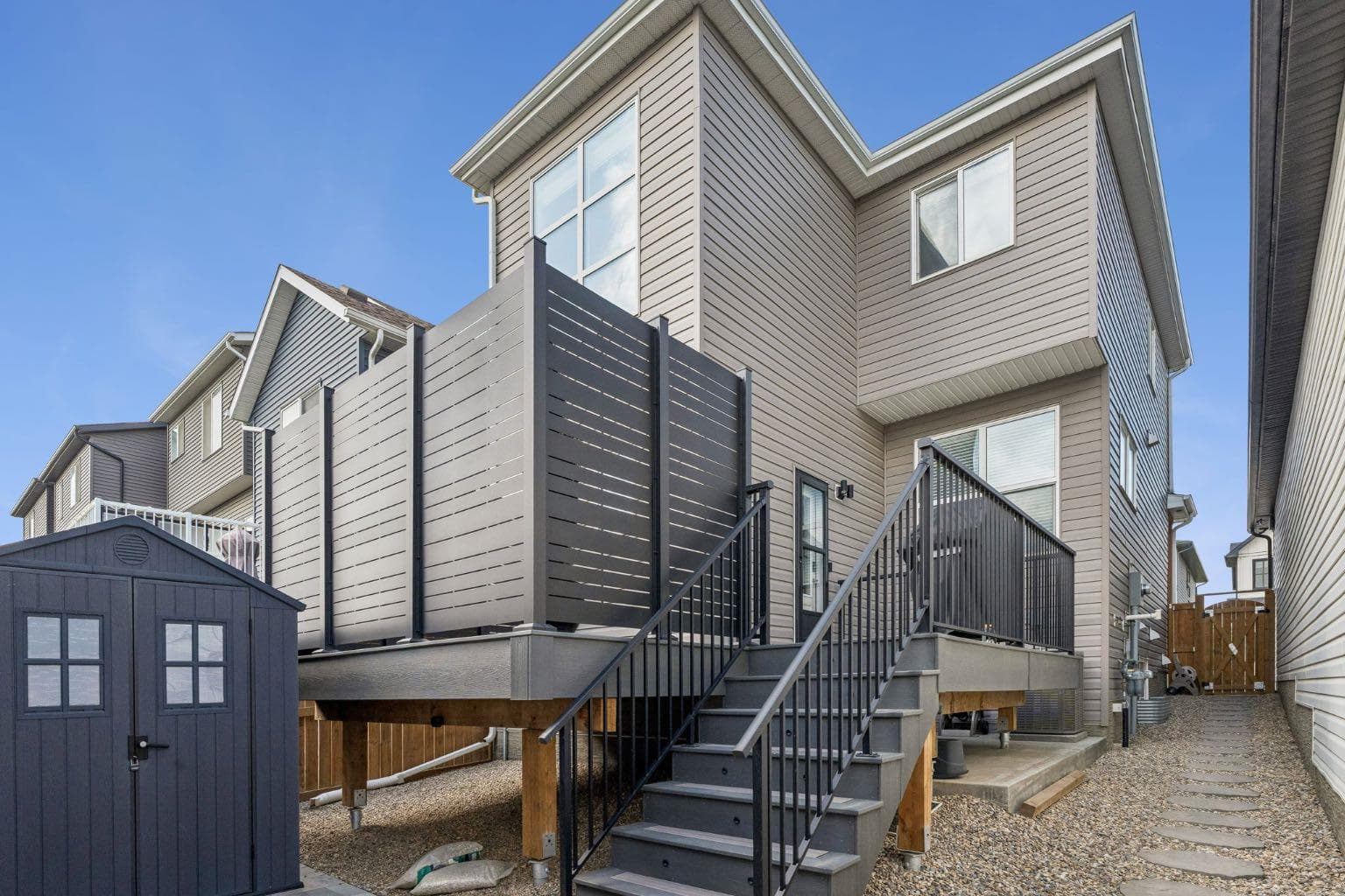 125 Rochester Way NW