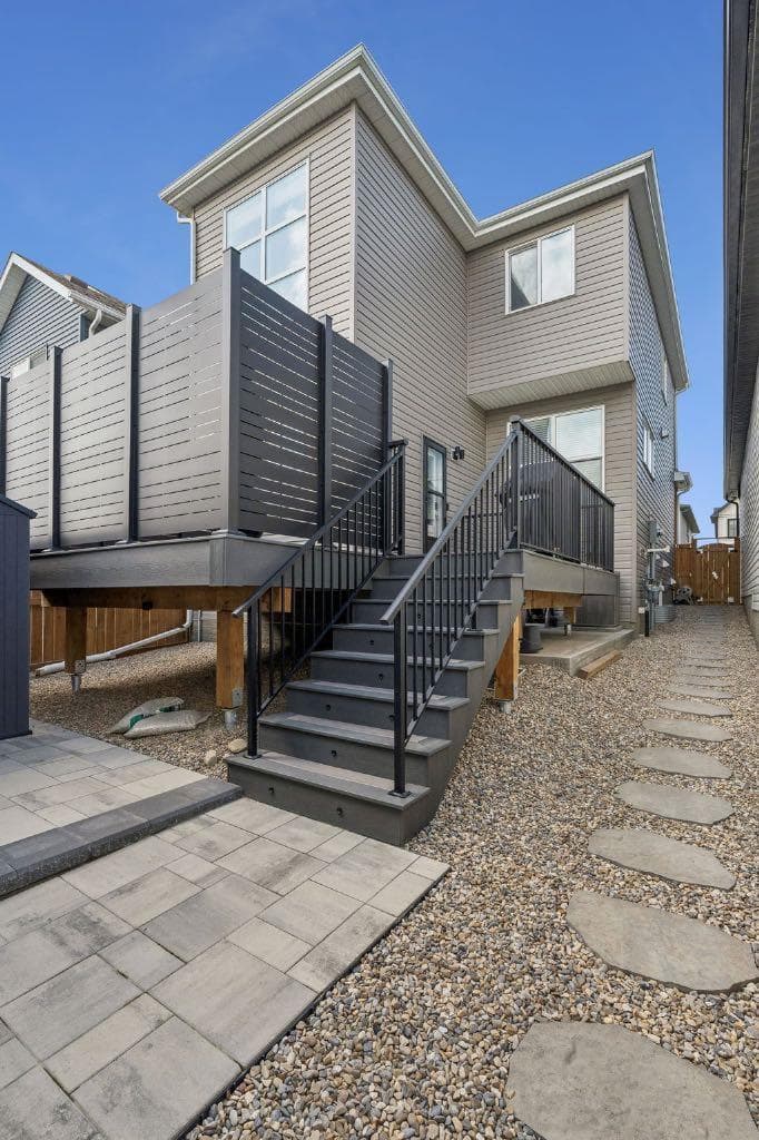 125 Rochester Way NW