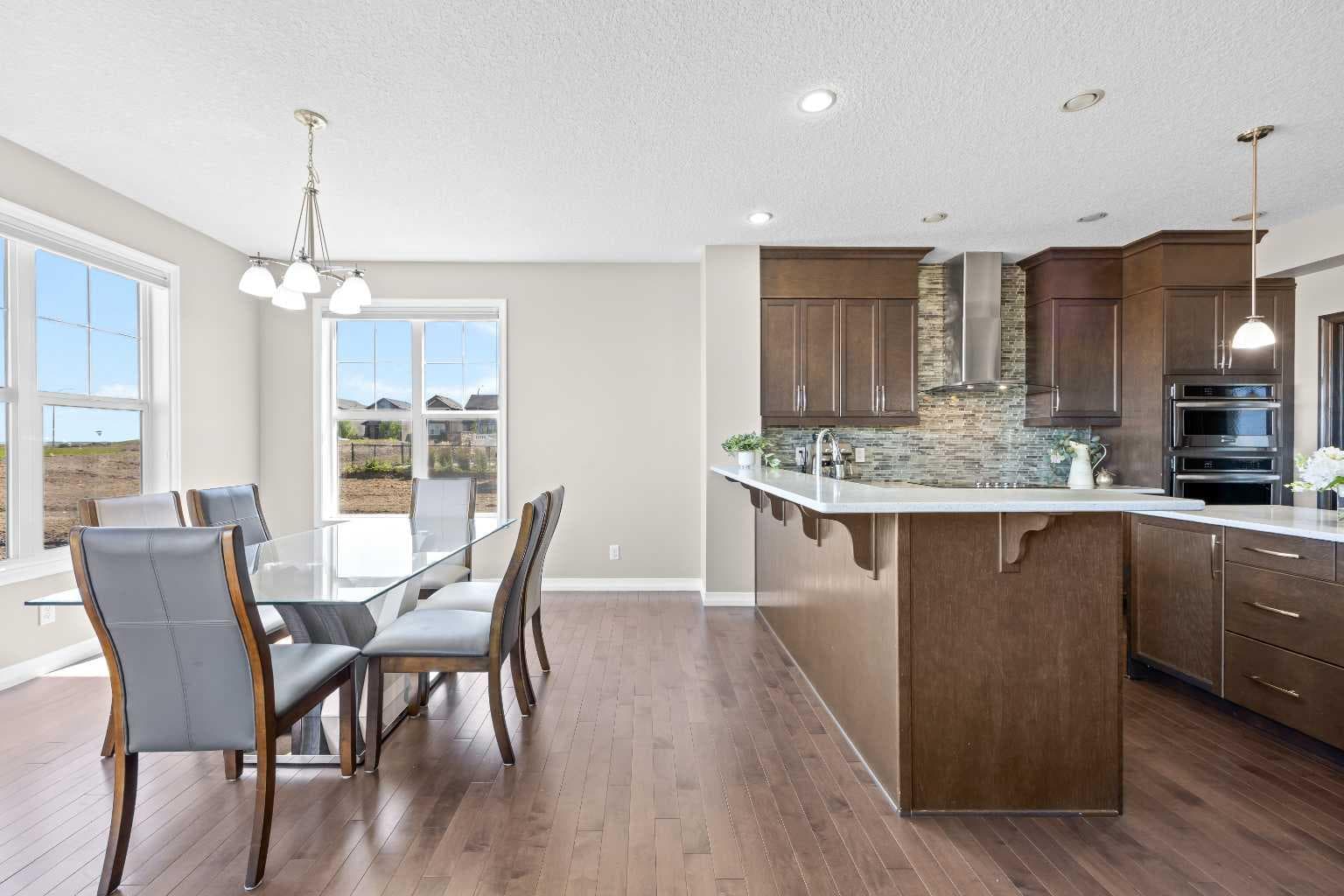 27 Mahogany Crescent SE
