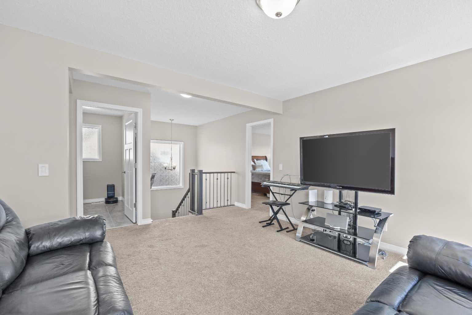 27 Mahogany Crescent SE