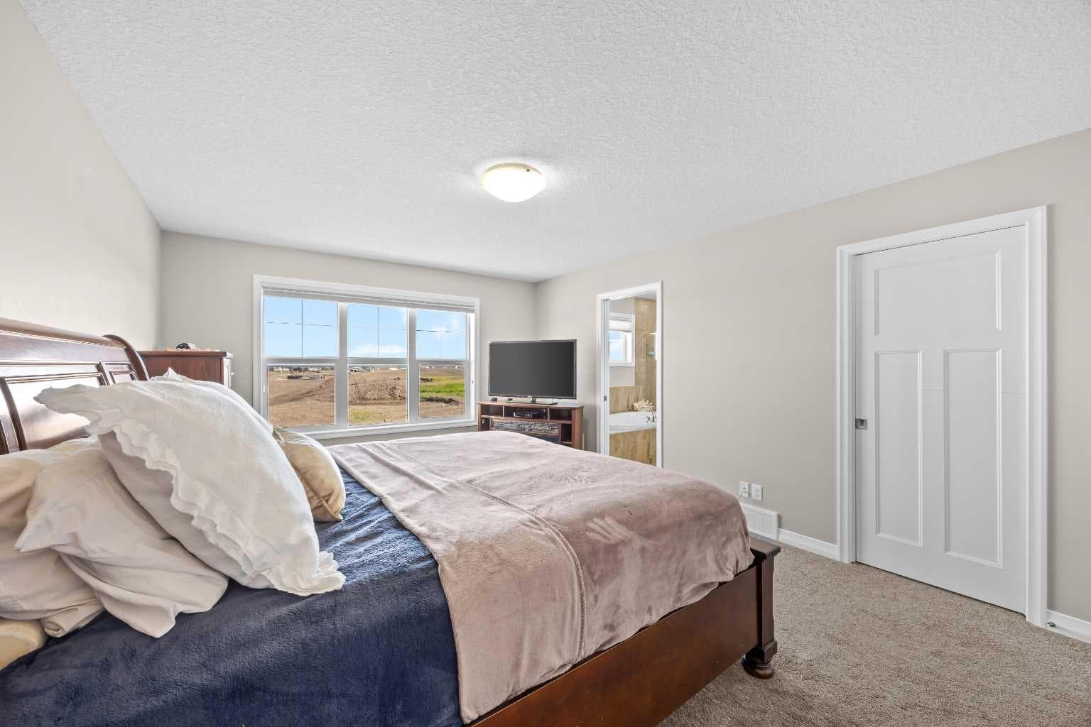 27 Mahogany Crescent SE