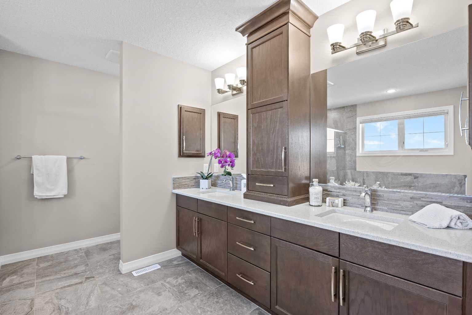 27 Mahogany Crescent SE