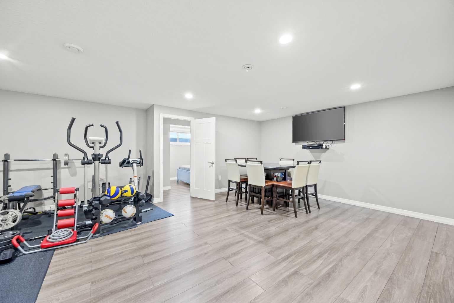 27 Mahogany Crescent SE