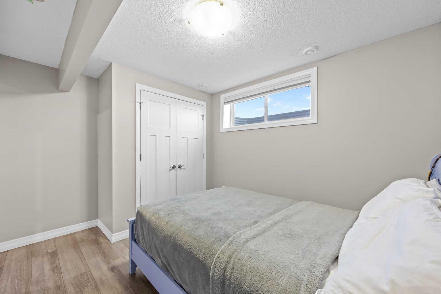27 Mahogany Crescent SE
