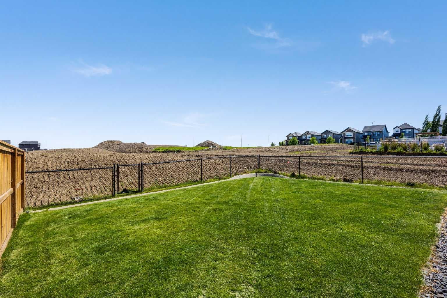 27 Mahogany Crescent SE