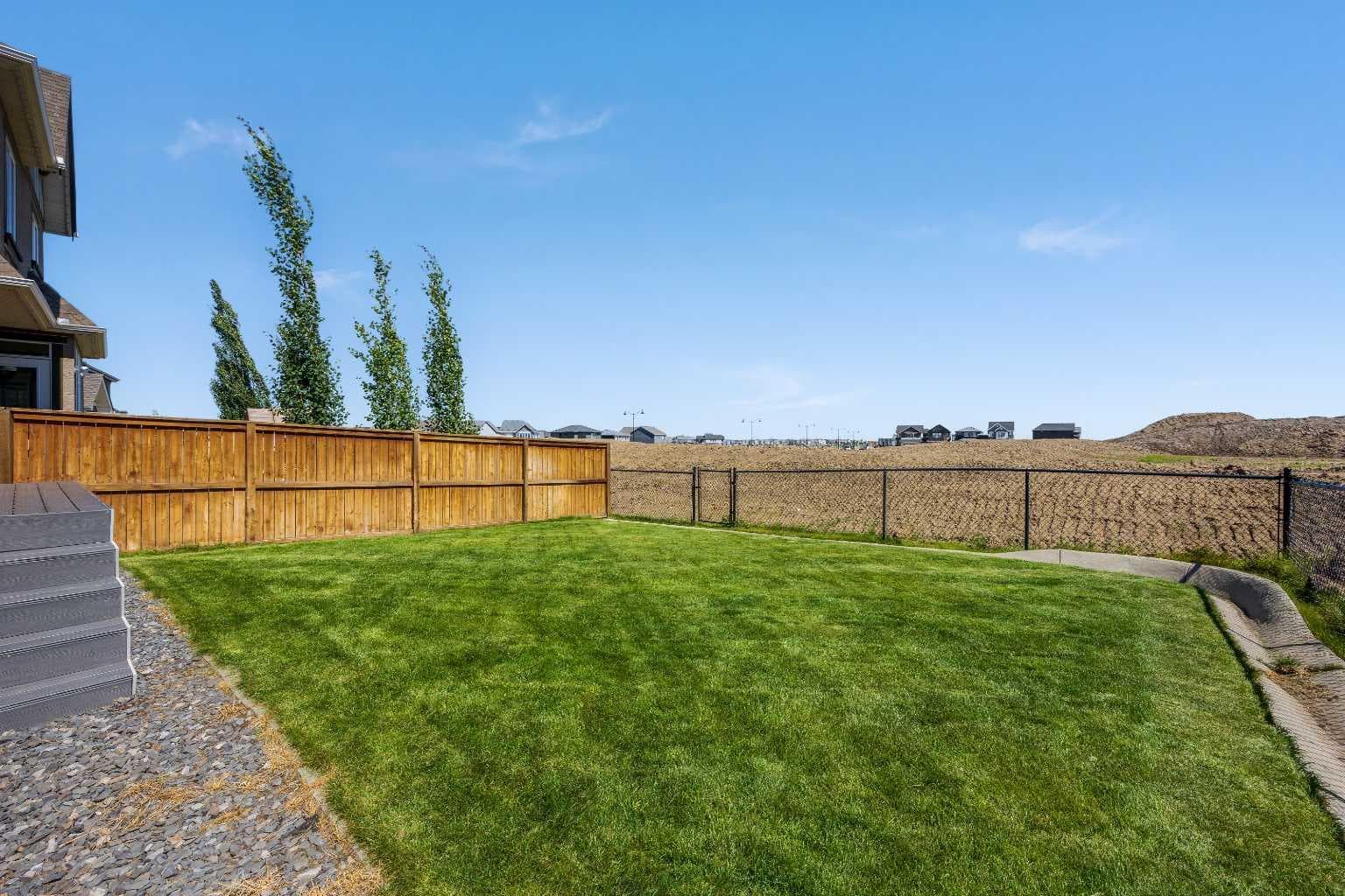 27 Mahogany Crescent SE