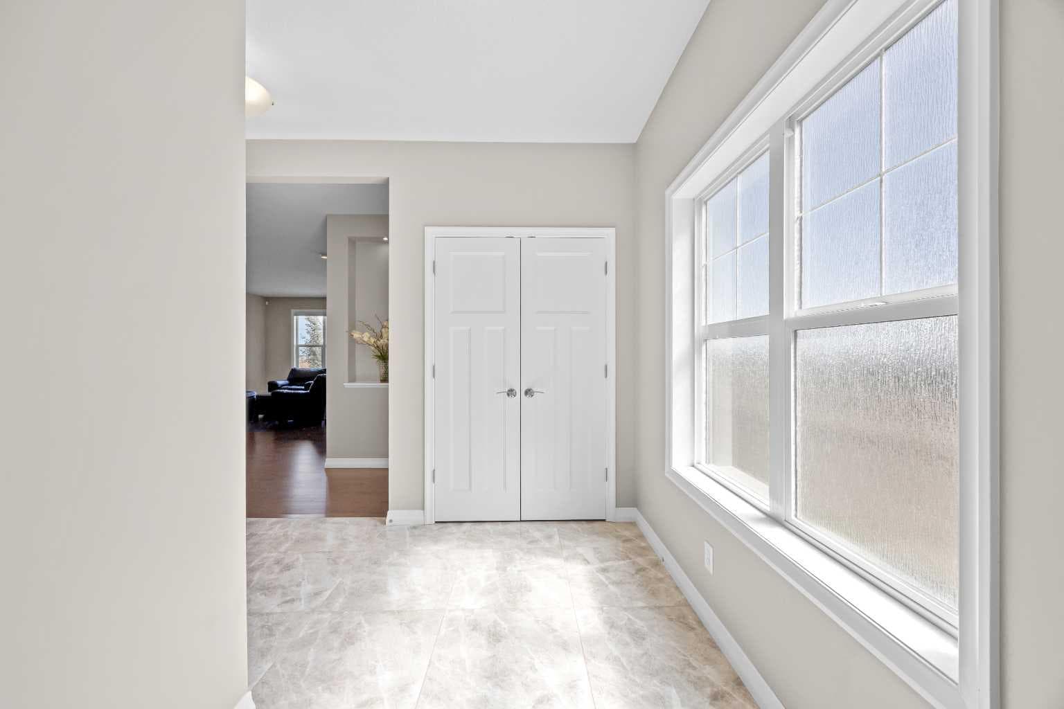 27 Mahogany Crescent SE