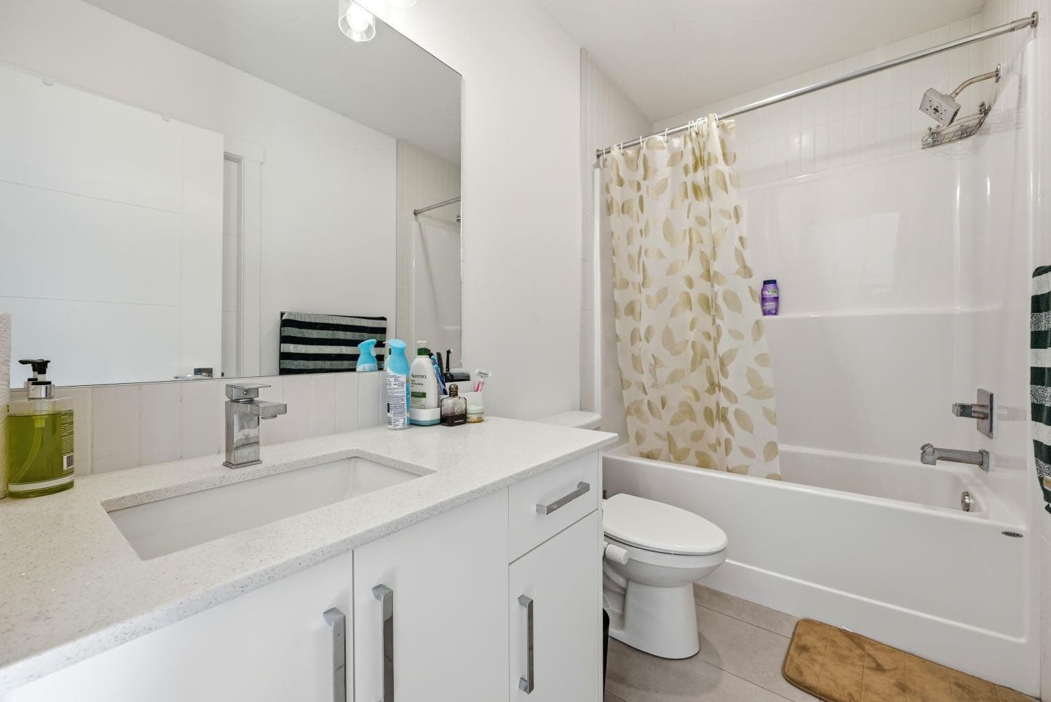2216, 151 Skyview Bay NE