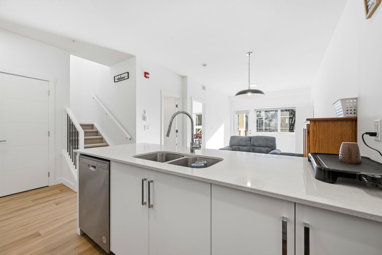 2216, 151 Skyview Bay NE
