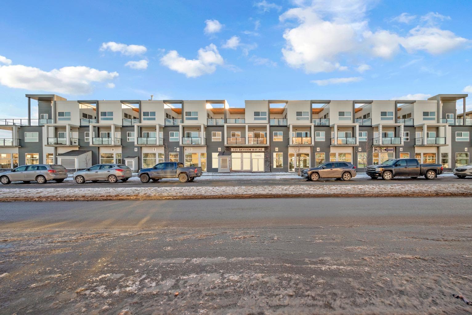 2216, 151 Skyview Bay NE