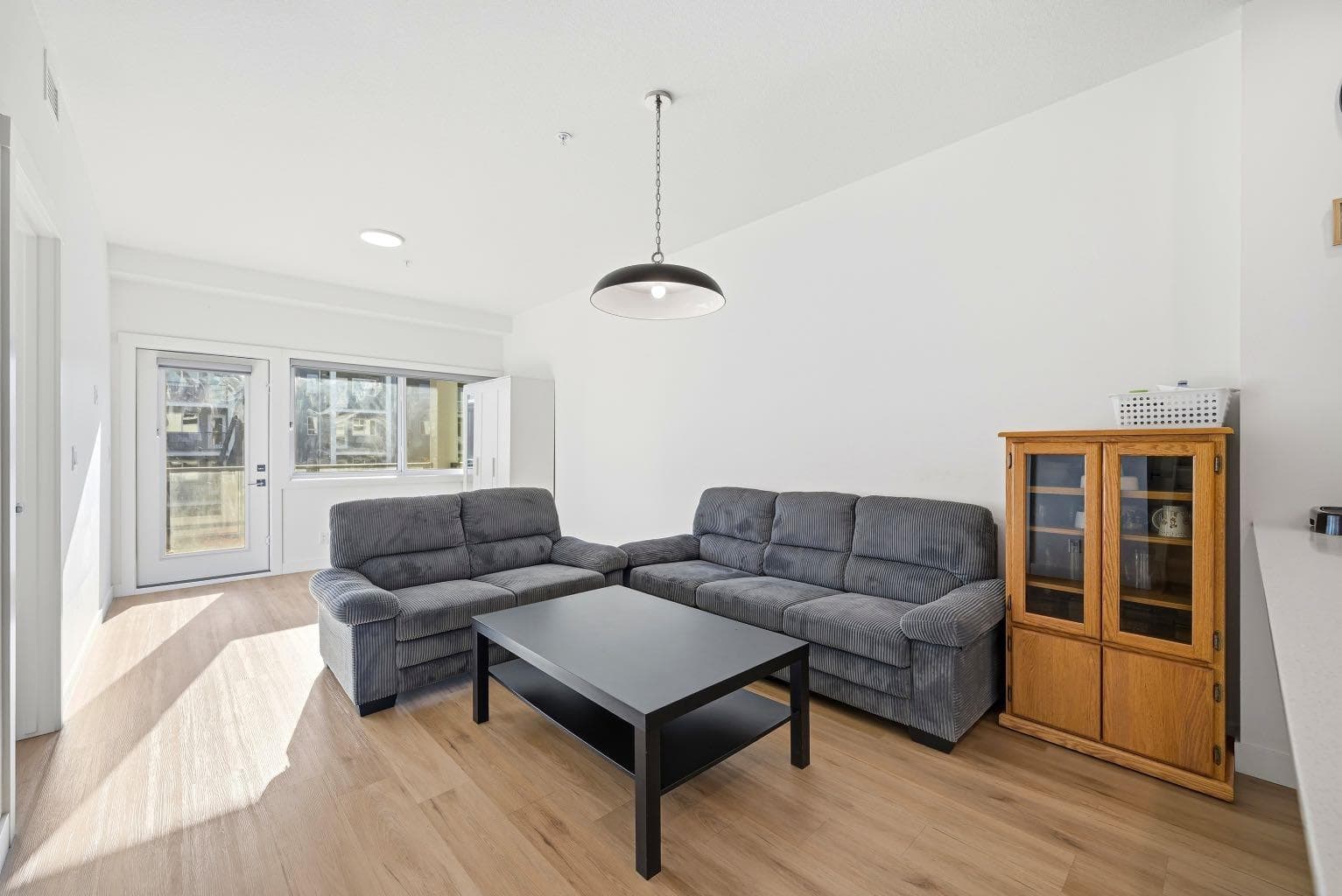 2216, 151 Skyview Bay NE