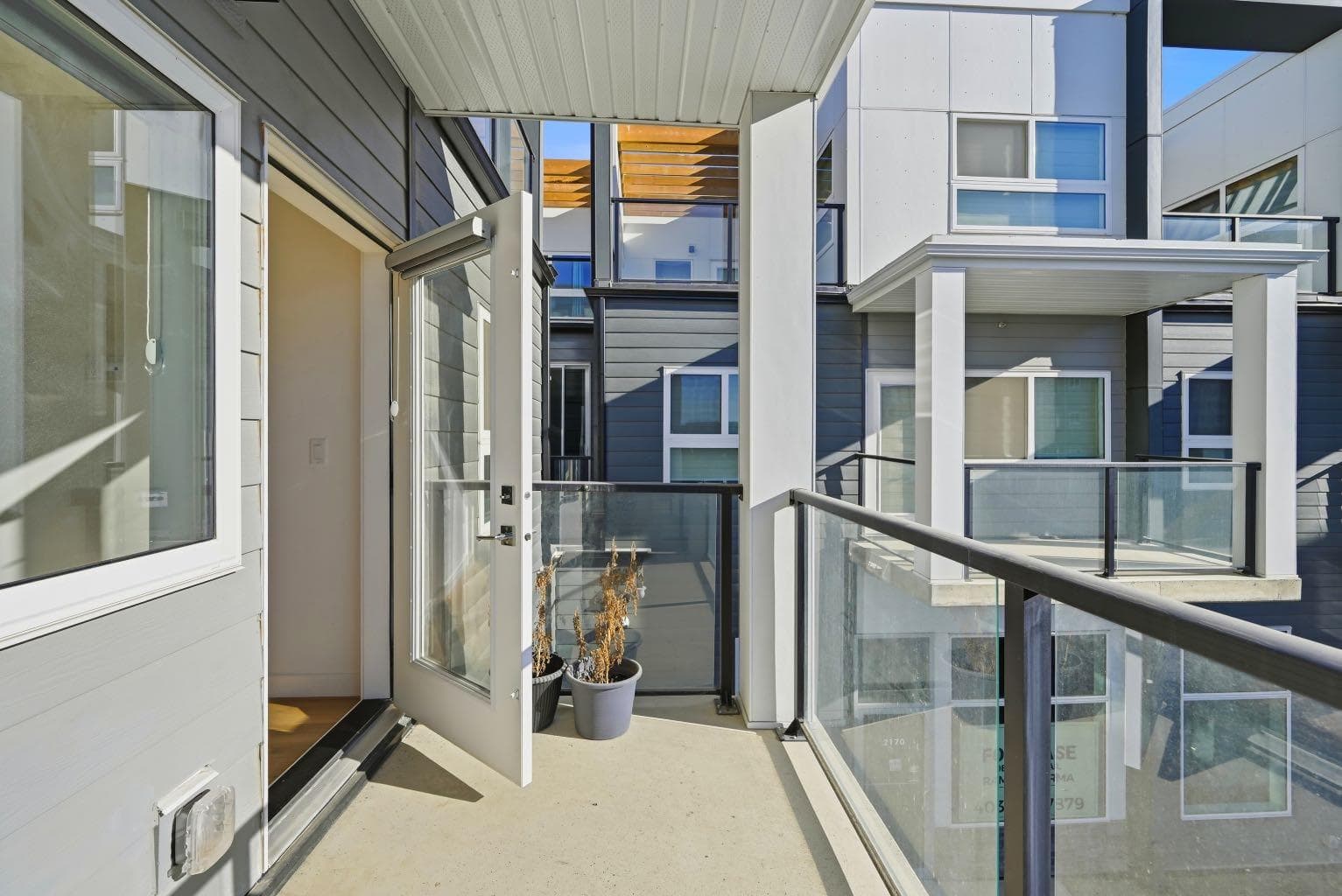 2216, 151 Skyview Bay NE