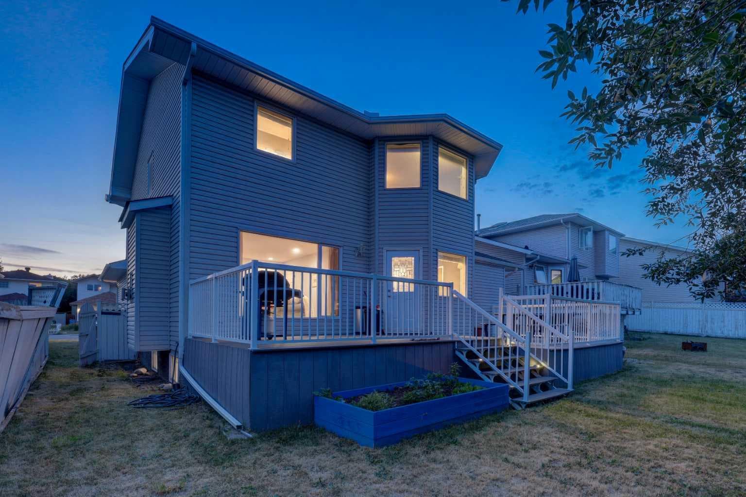215 Arbour Ridge Way NW