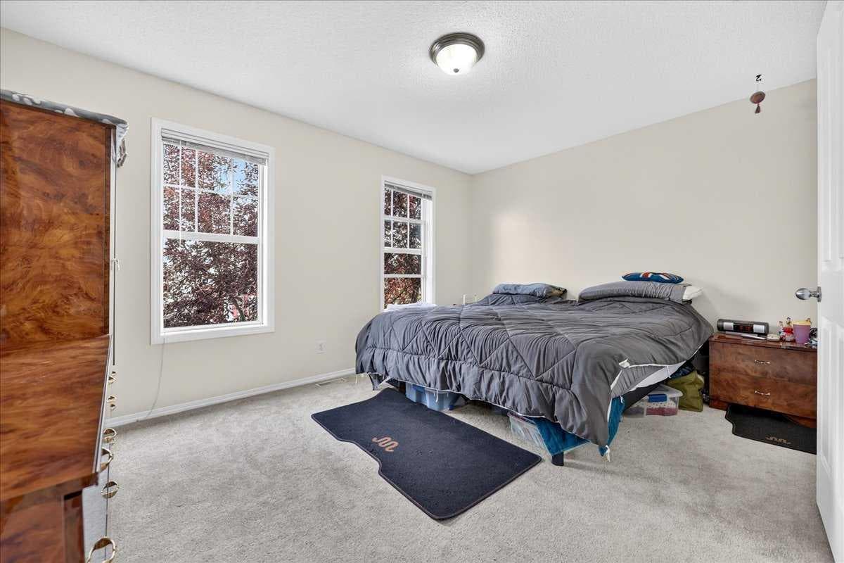 155 Tarington Green NE