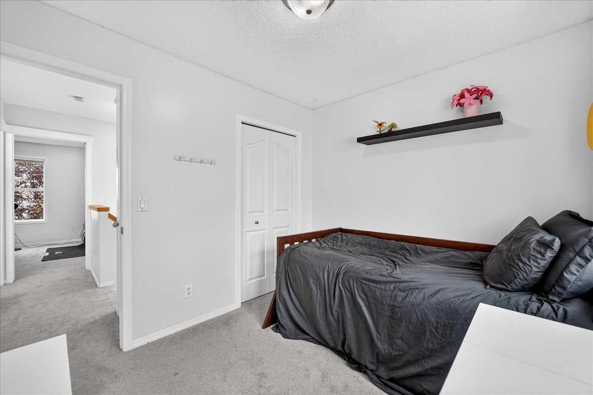 155 Tarington Green NE
