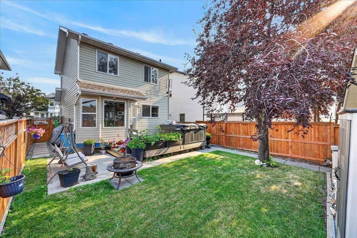 155 Tarington Green NE