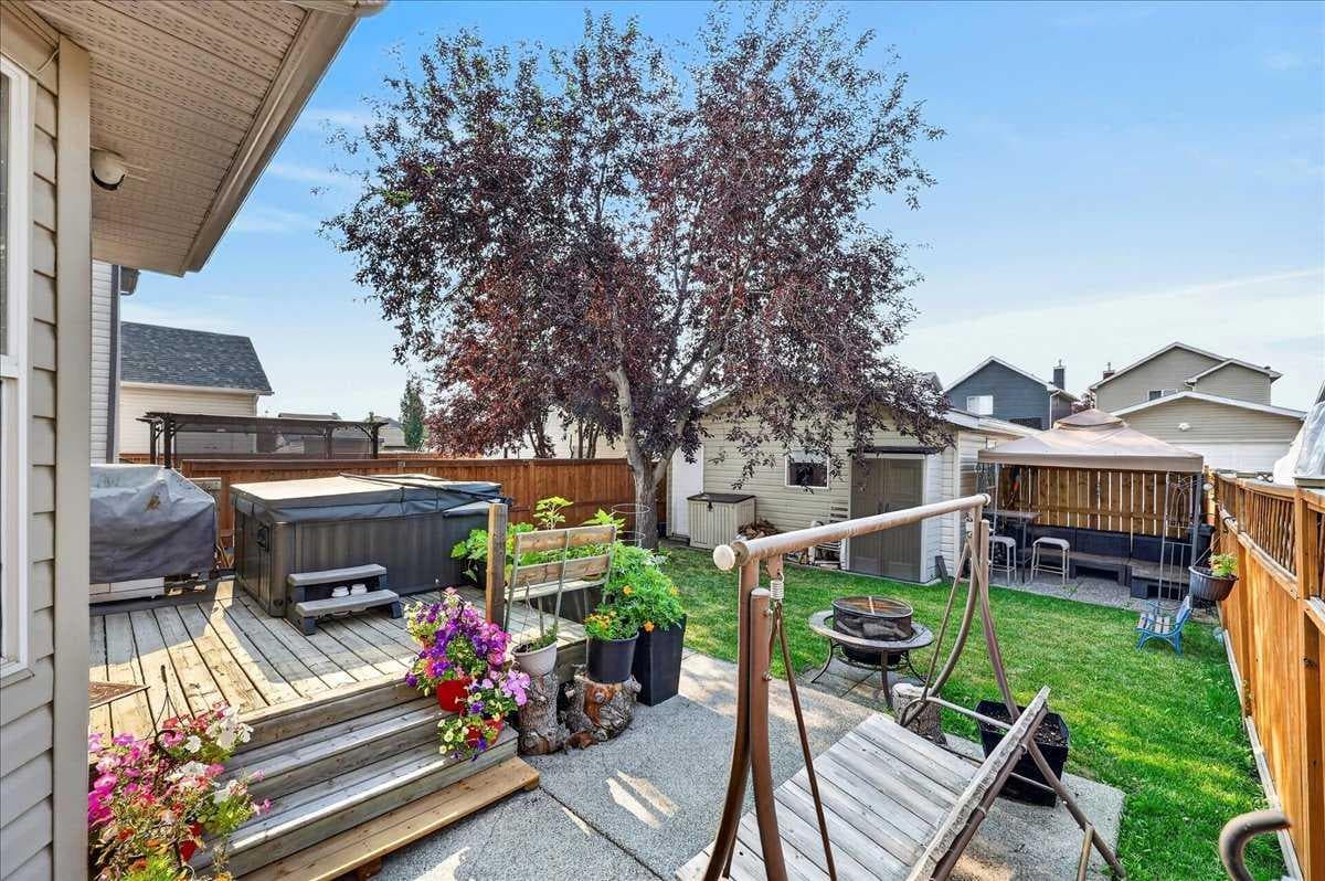 155 Tarington Green NE
