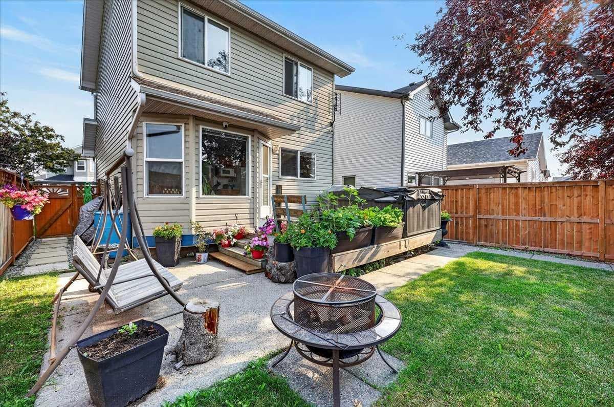 155 Tarington Green NE