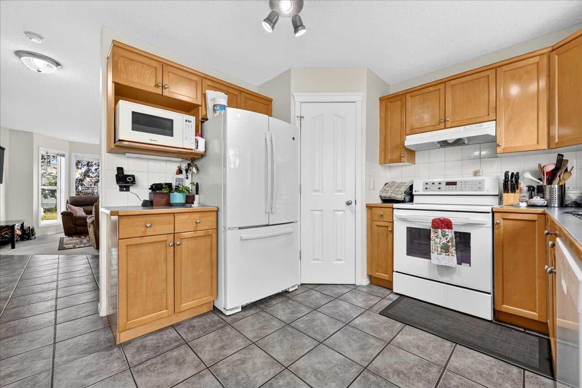 155 Tarington Green NE