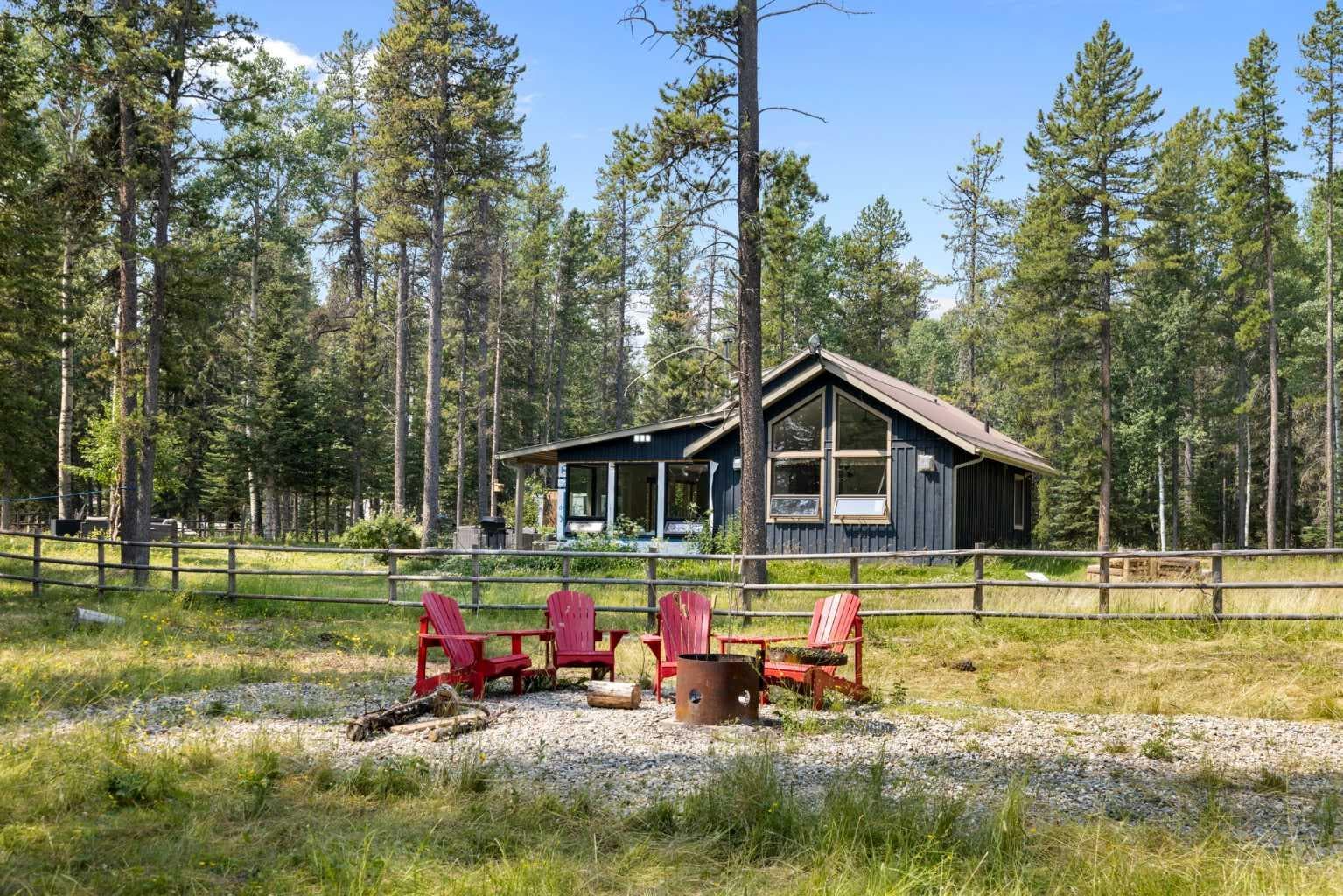 53161 Grand Valley Road 