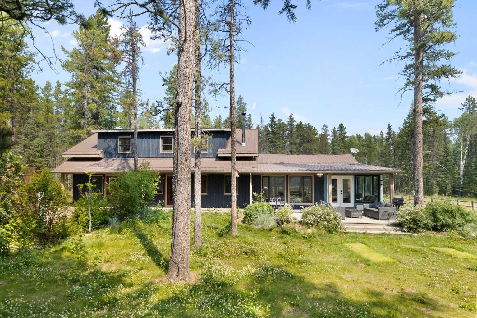 53161 Grand Valley Road 