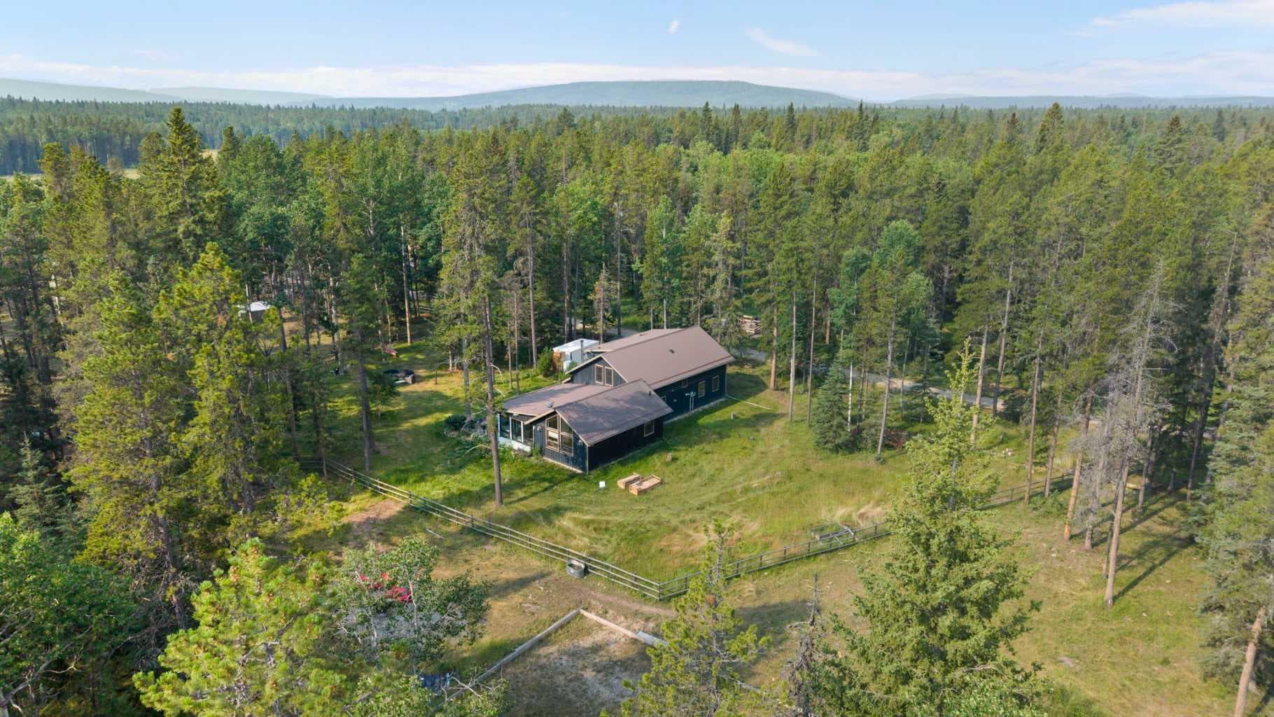 53161 Grand Valley Road 