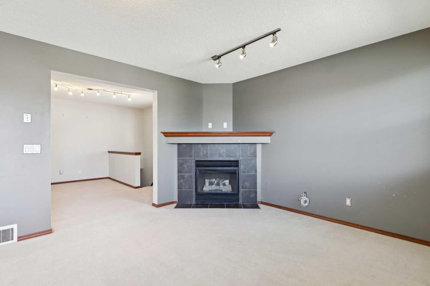 172 Kincora Drive NW