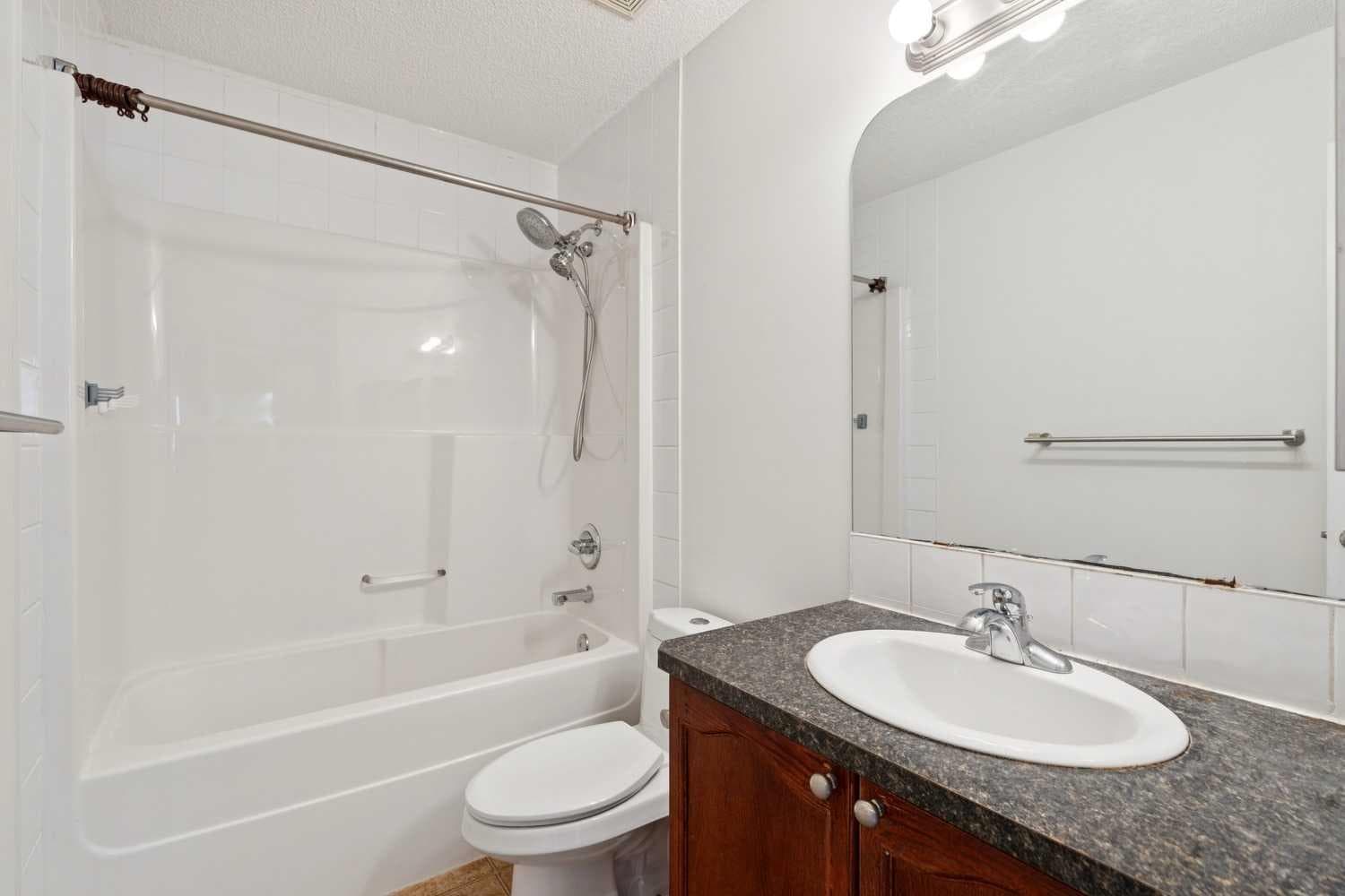 172 Kincora Drive NW