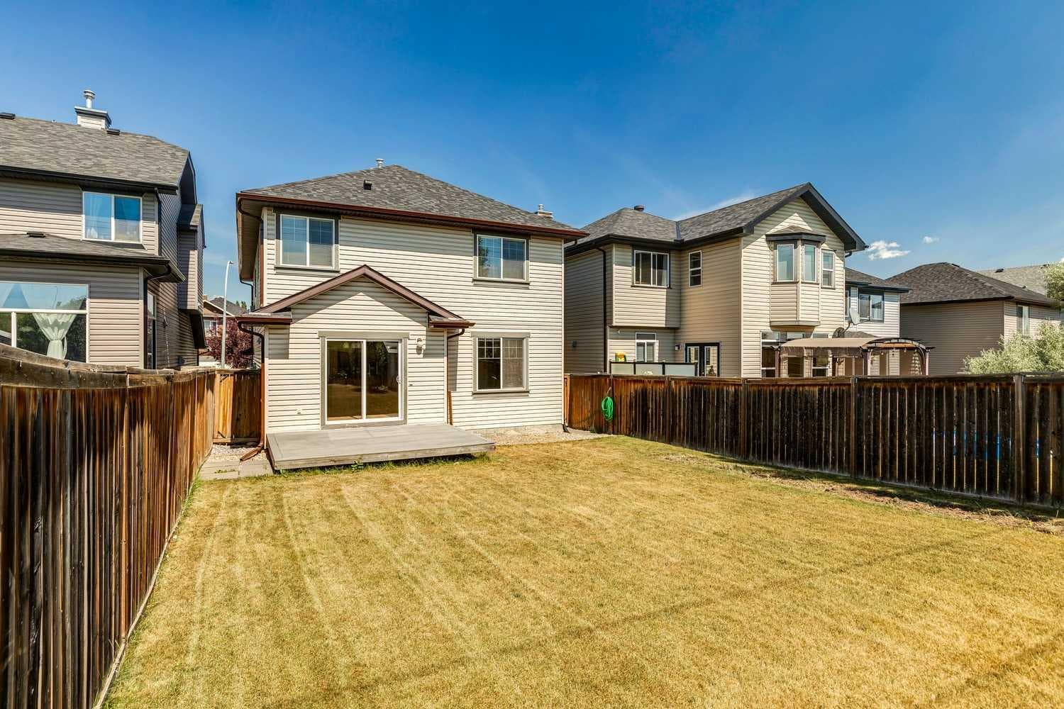 172 Kincora Drive NW