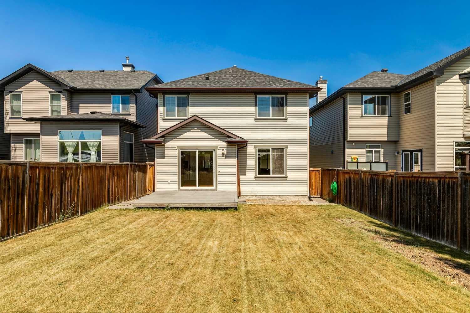172 Kincora Drive NW