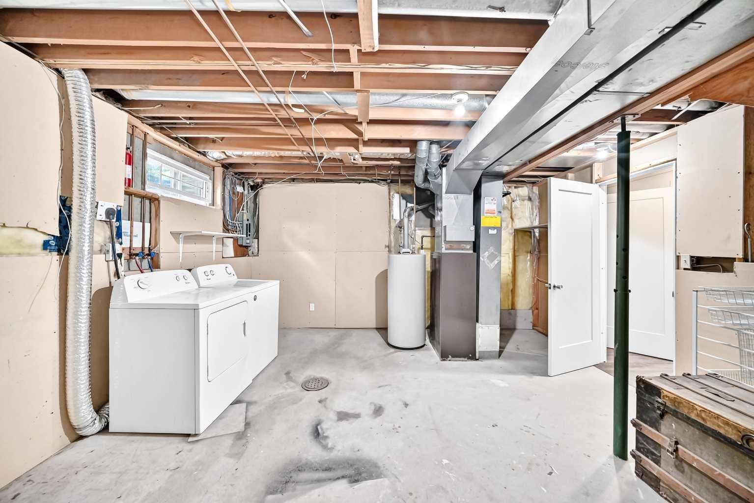 315 Georgian Villas NE