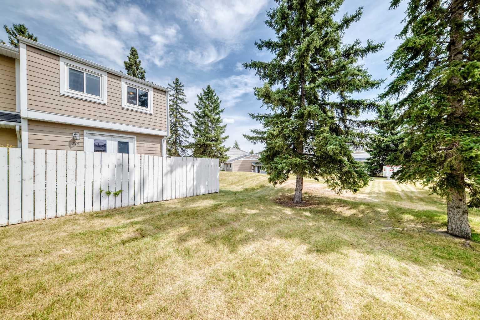 315 Georgian Villas NE