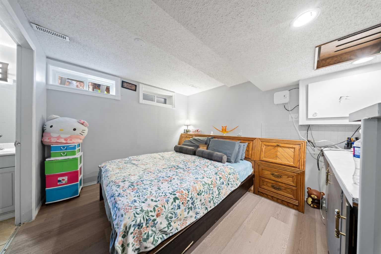 32 Shawmeadows Road SW