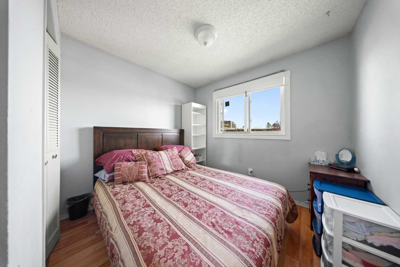 32 Shawmeadows Road SW
