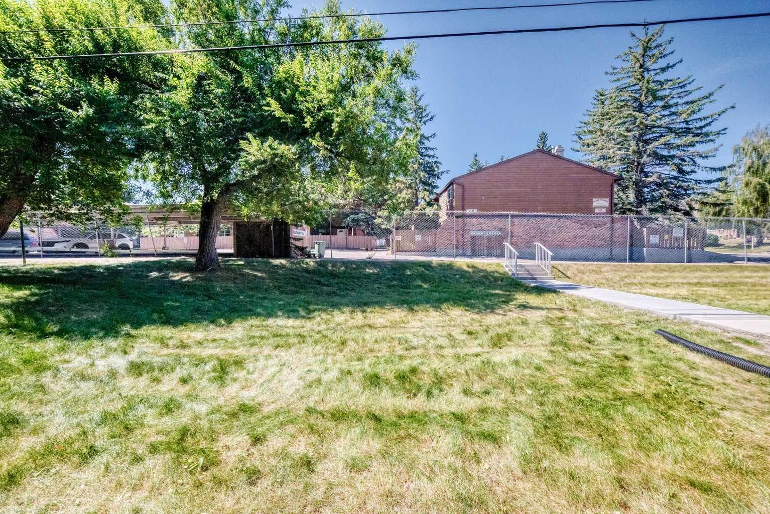 9106, 315 Southampton Drive SW