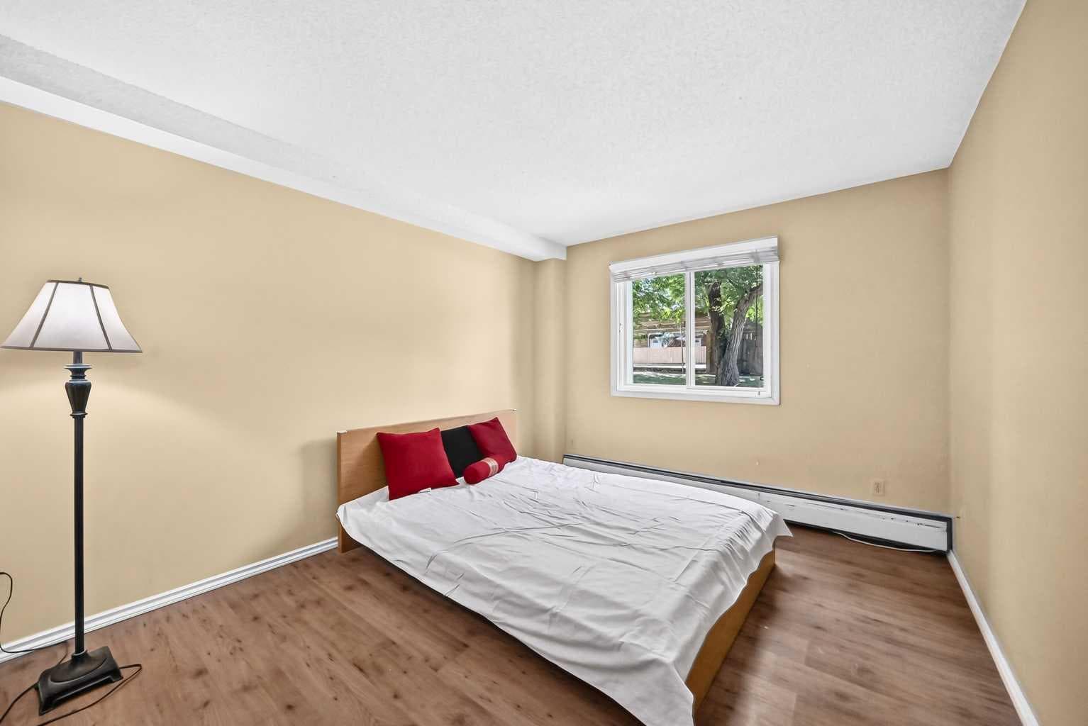 9106, 315 Southampton Drive SW