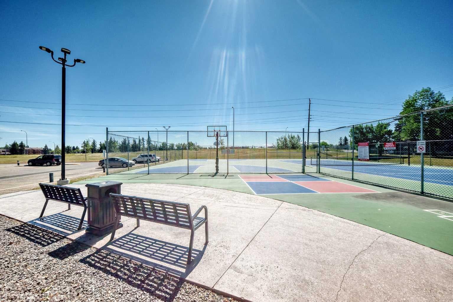 9106, 315 Southampton Drive SW