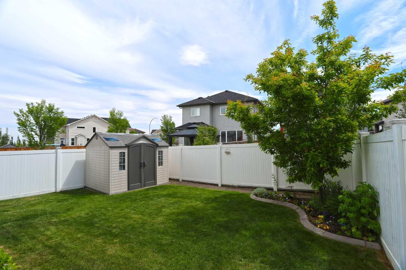 159 Sherwood Crescent NW
