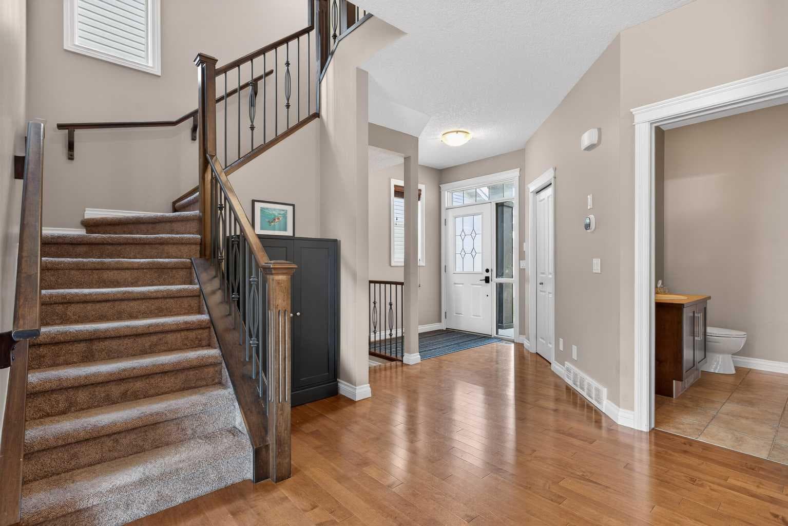 159 Sherwood Crescent NW