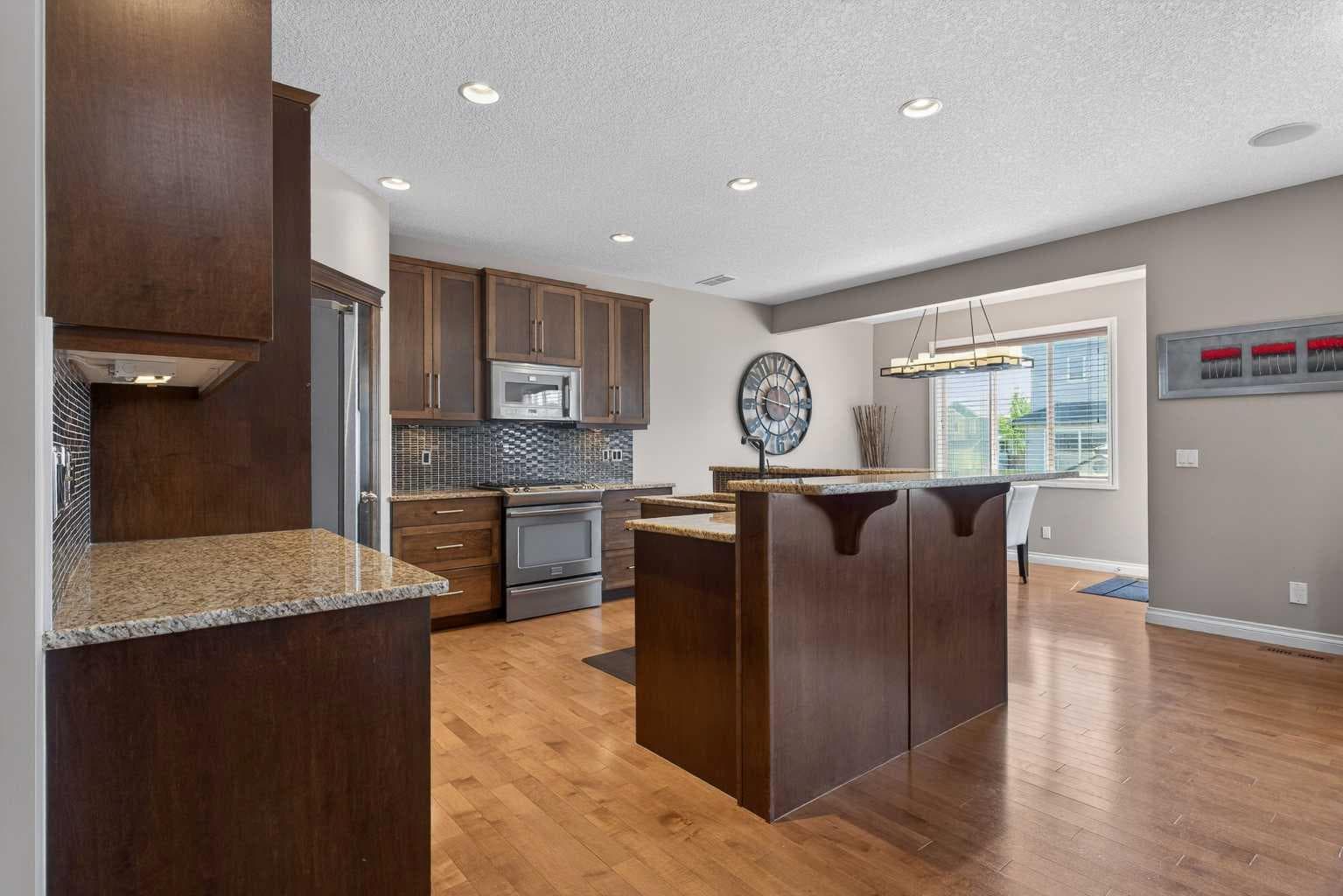 159 Sherwood Crescent NW
