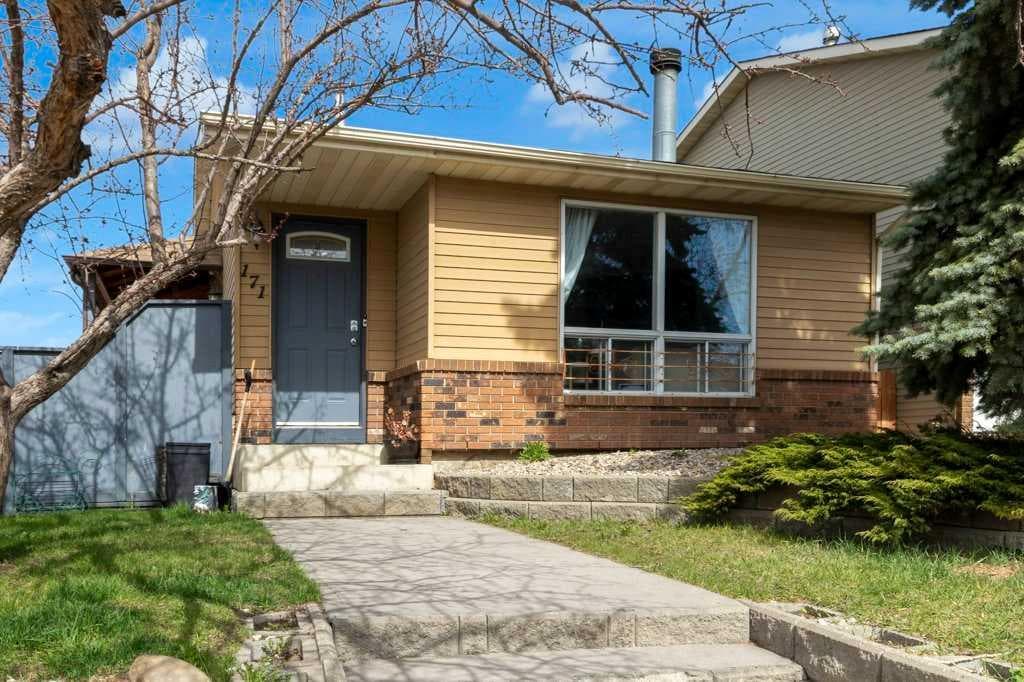 171 Erin Mount Place SE