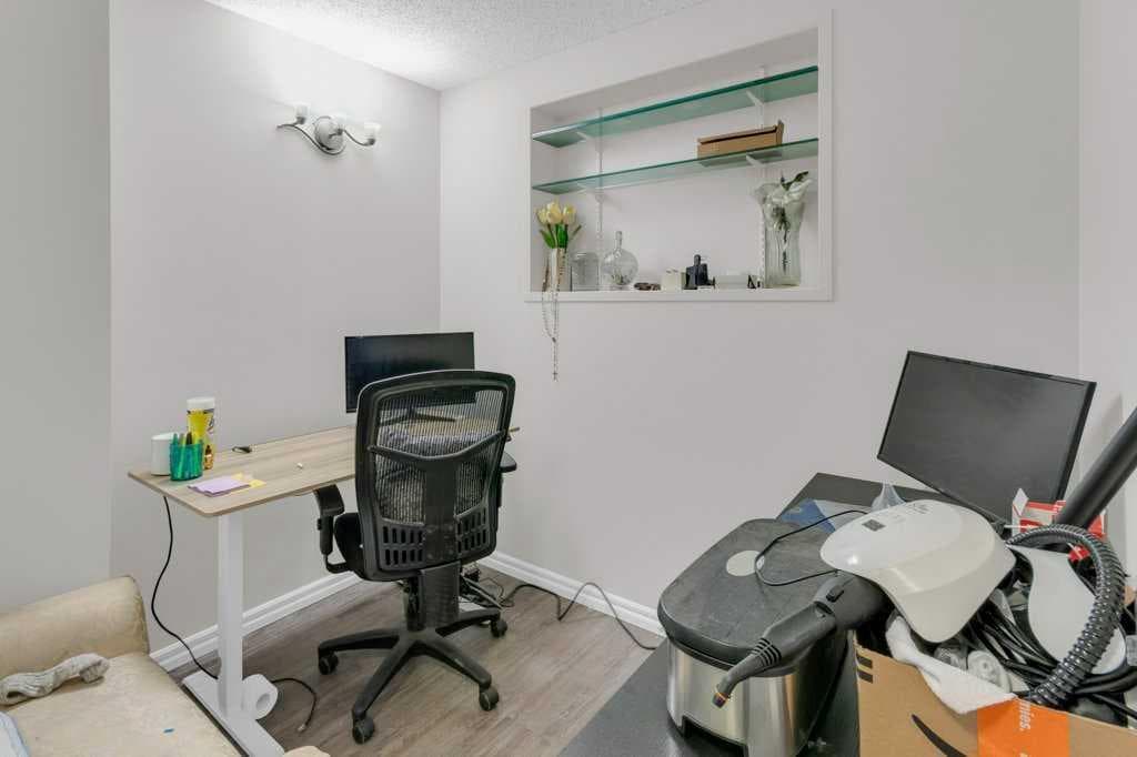 171 Erin Mount Place SE