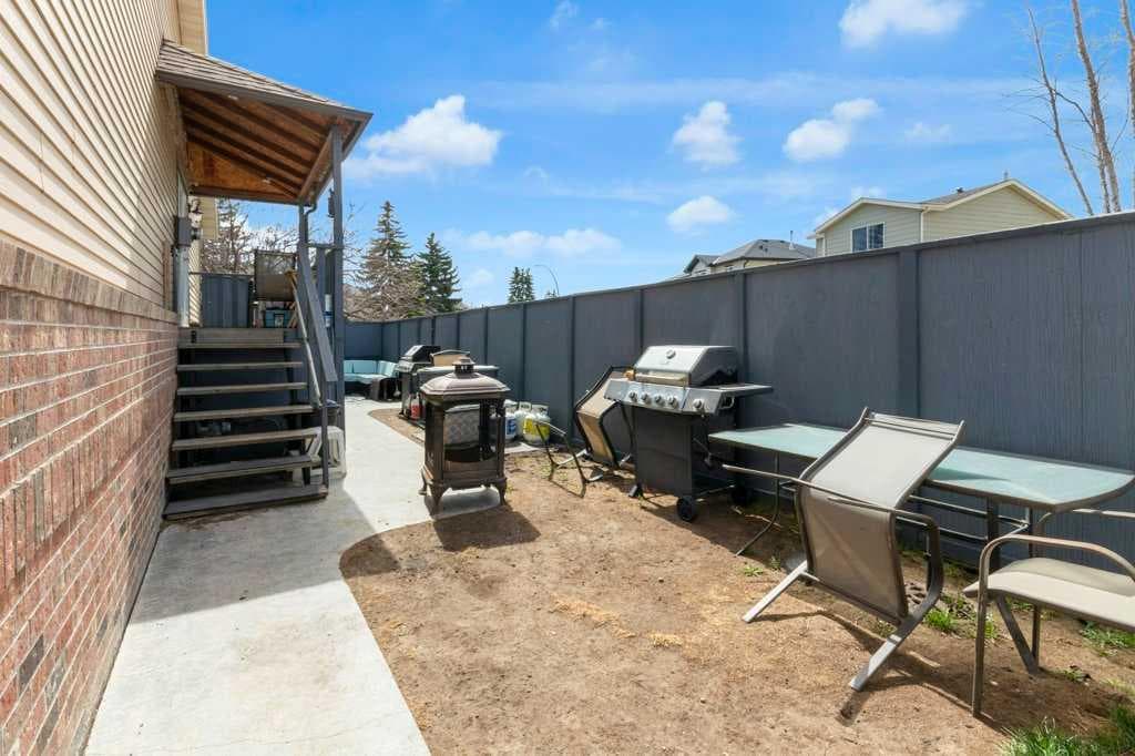 171 Erin Mount Place SE