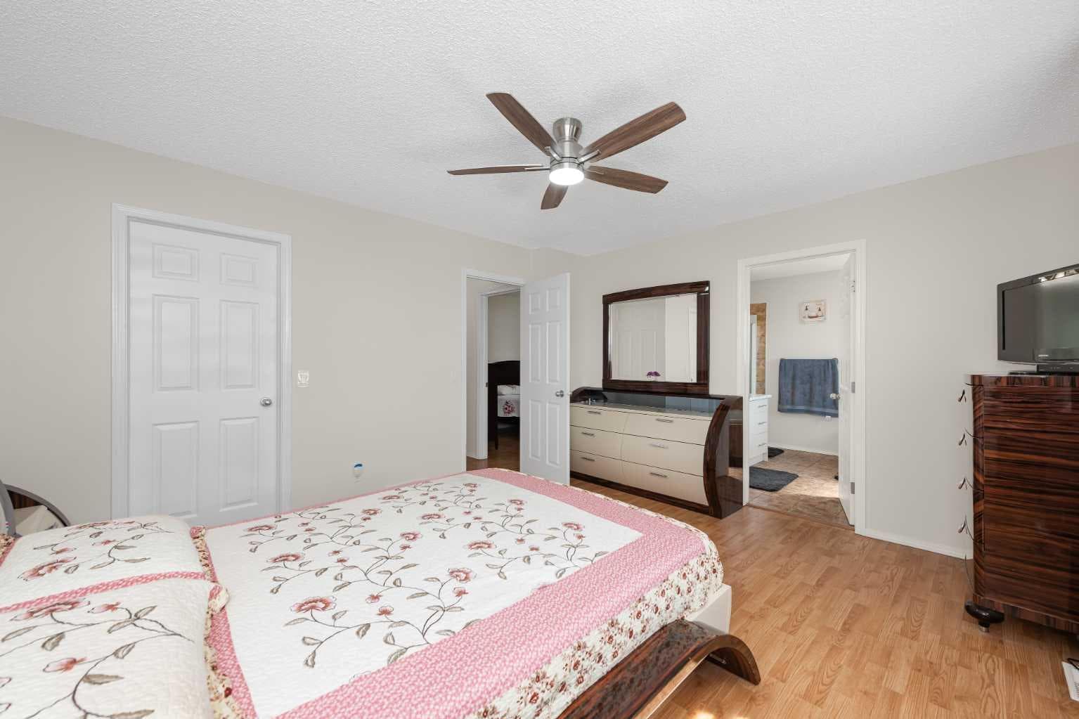 210 Taracove Landing NE